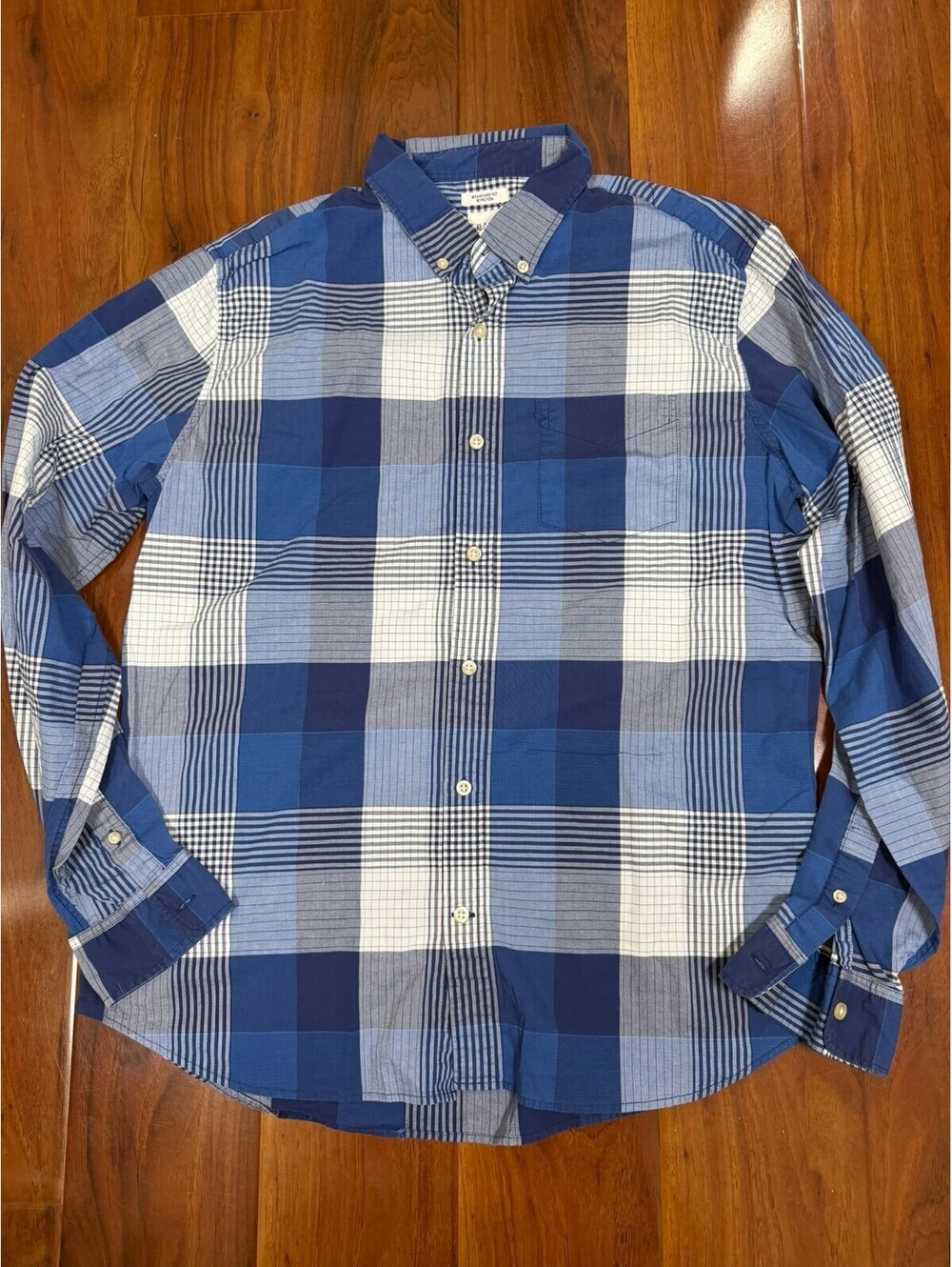 Gap Mens Large Blue Plaid Button Down Shirt Standard Fit Stretch Long Sleeve